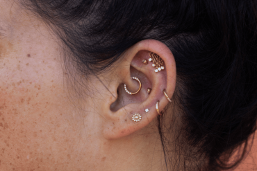 How to Remove Earrings Safely from a New Piercing
