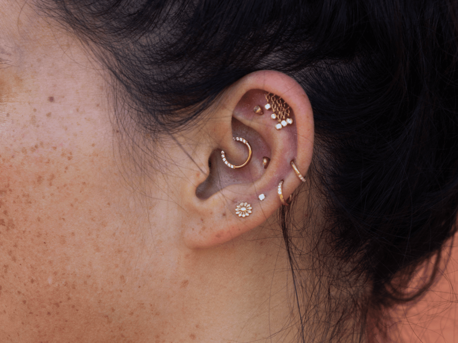 How to Remove Earrings Safely from a New Piercing